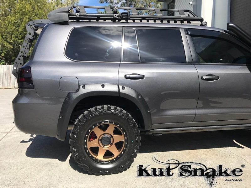 Kut Snake Flares for Toyota Landcruiser 200 Series ABS