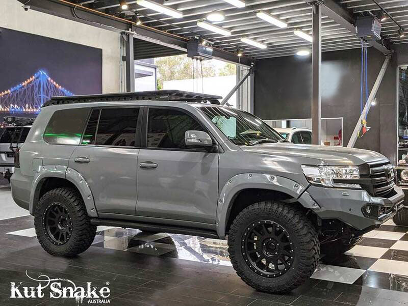 Kut Snake Flares for Toyota Landcruiser 200 Series ABS